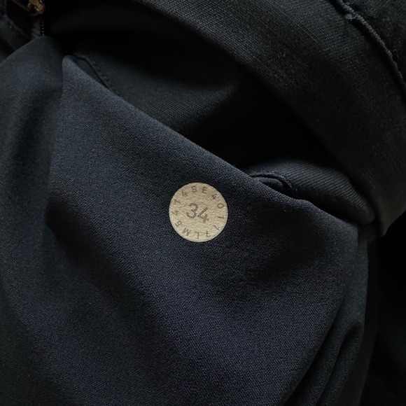 Lululemon Men’s 5 Pocket Blue Pants Size 34 - Picture 7 of 7